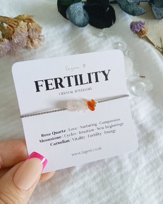 Fertility Crystal Bracelet UK – TTC, IVF & ICSI Support | Carnelian, Moonstone, Garnet &amp; Rose Quartz